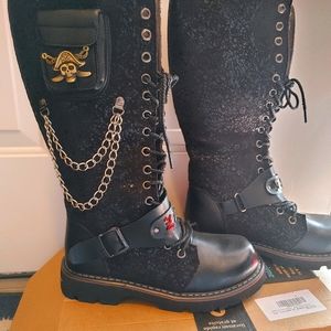 NEW: Size 6.5 Leather & Sued Gothic Lace up Boots